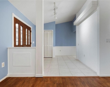 133 1st Avenue - Photo Thumbnail 6