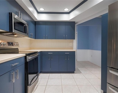 133 1st Avenue - Photo Thumbnail 8