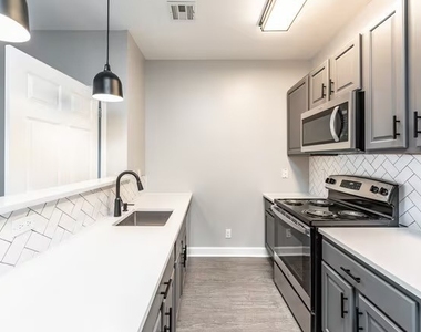 333 State Street - Photo Thumbnail 7