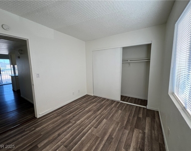 6942 Appleton Drive - Photo Thumbnail 14