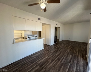 6942 Appleton Drive - Photo Thumbnail 8