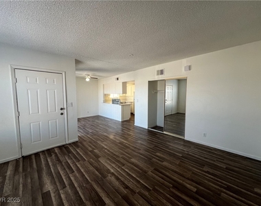 6942 Appleton Drive - Photo Thumbnail 7
