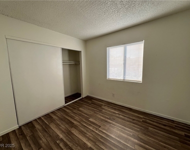 6942 Appleton Drive - Photo Thumbnail 15