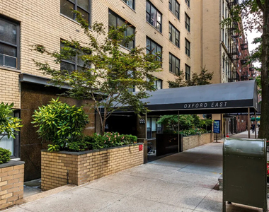 East 49th Street - Photo Thumbnail 8