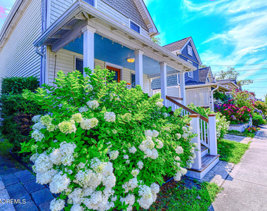 94 Clark Avenue - Photo Thumbnail 2
