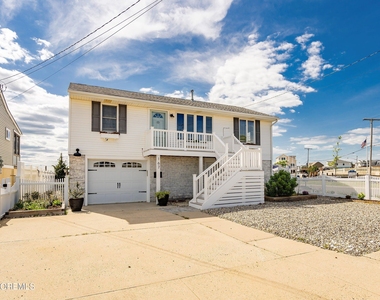 167 4th Avenue - Photo Thumbnail 1