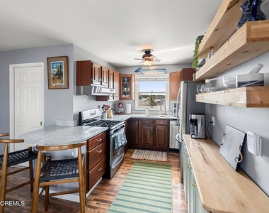 167 4th Avenue - Photo Thumbnail 12
