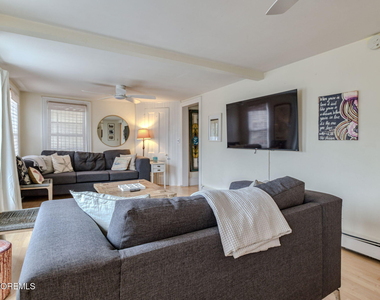 19 Webb Avenue - Photo Thumbnail 17