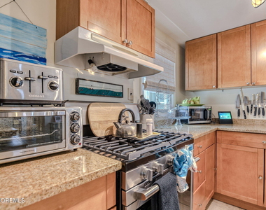 19 Webb Avenue - Photo Thumbnail 7