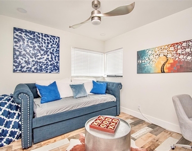 6557 Country Wood Way - Photo Thumbnail 15