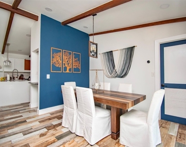 6557 Country Wood Way - Photo Thumbnail 9