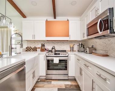 6557 Country Wood Way - Photo Thumbnail 1