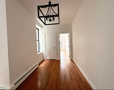 2409 Tilden Avenue - Photo Thumbnail 5