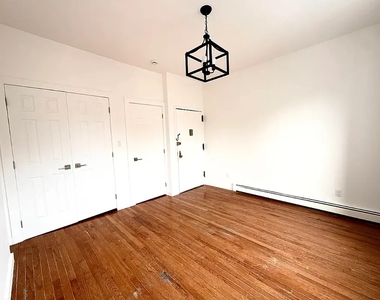 2409 Tilden Avenue - Photo Thumbnail 4
