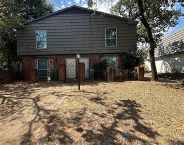 1904 W Sanford Street - Photo Thumbnail 1