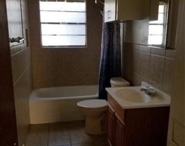 2317 S 38th Street - Photo Thumbnail 7