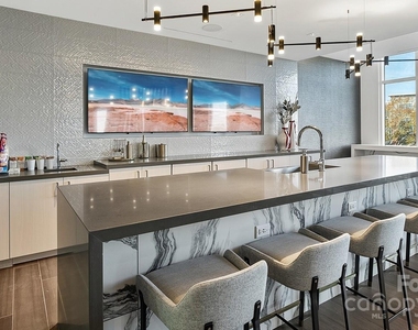 4425 Sharon Road - Photo Thumbnail 2