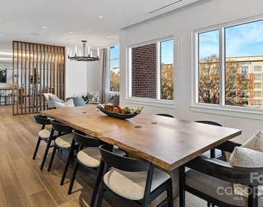 4425 Sharon Road - Photo Thumbnail 3
