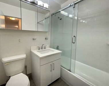 East 88th Street - Photo Thumbnail 5