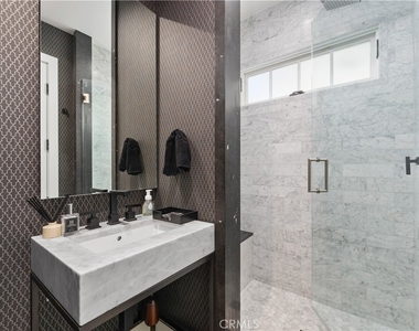 2037 E Ocean - Photo Thumbnail 10