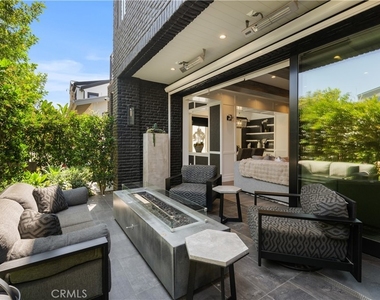 2037 E Ocean - Photo Thumbnail 35