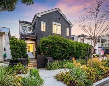 2037 E Ocean - Photo Thumbnail 42