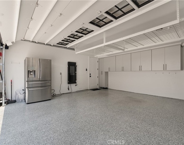 2037 E Ocean - Photo Thumbnail 34