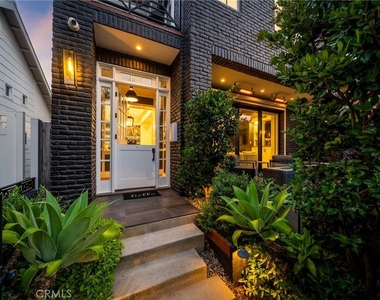 2037 E Ocean - Photo Thumbnail 44
