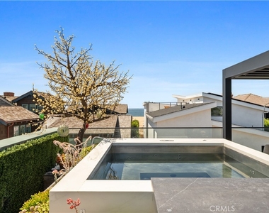 2037 E Ocean - Photo Thumbnail 28