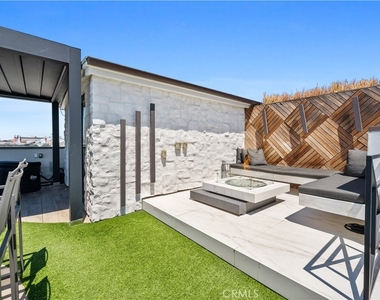 2037 E Ocean - Photo Thumbnail 26