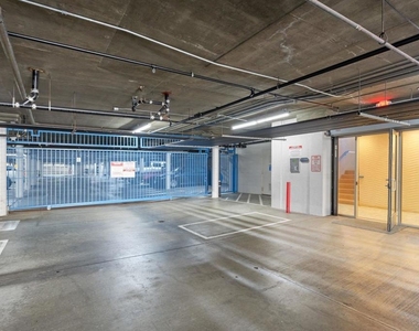 400 N Pacific St - Photo Thumbnail 17