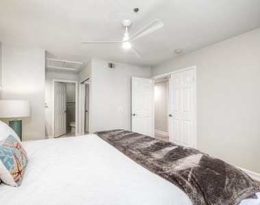 400 N Pacific St - Photo Thumbnail 9