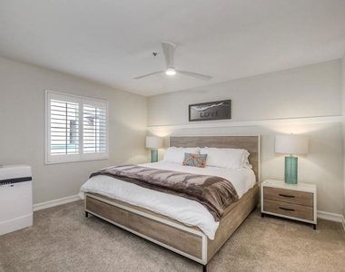 400 N Pacific St - Photo Thumbnail 7