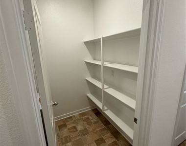 25685 Branson Lane - Photo Thumbnail 6