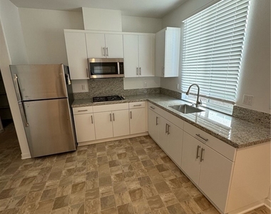 25685 Branson Lane - Photo Thumbnail 3