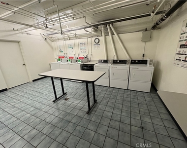 5625 Sumner - Photo Thumbnail 28
