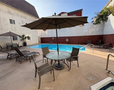 5625 Sumner - Photo Thumbnail 25