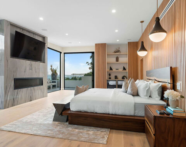 27187 Sea Vista Drive - Photo Thumbnail 16