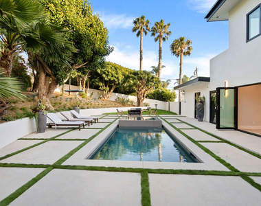 27187 Sea Vista Drive - Photo Thumbnail 2