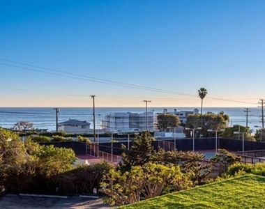 27187 Sea Vista Drive - Photo Thumbnail 35