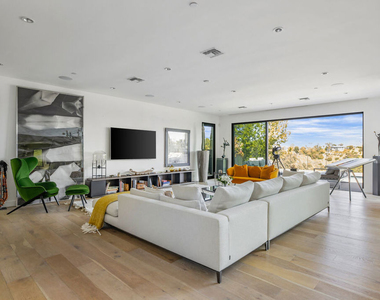 1172 Linda Flora Drive - Photo Thumbnail 6