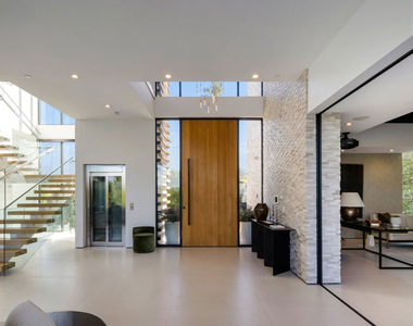16801 Oak View Drive - Photo Thumbnail 6