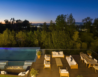 16801 Oak View Drive - Photo Thumbnail 5