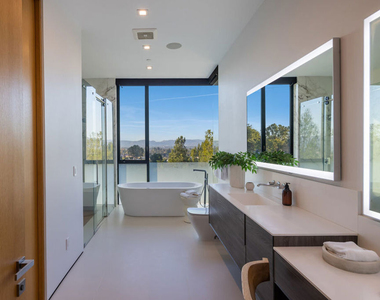 16801 Oak View Drive - Photo Thumbnail 22