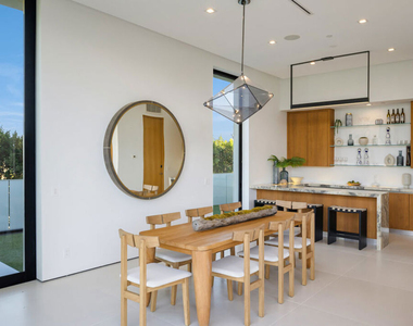 16801 Oak View Drive - Photo Thumbnail 14