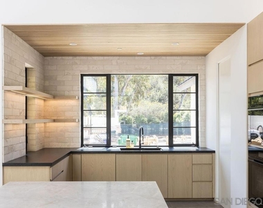 4874 Sun Valley Rd - Photo Thumbnail 14