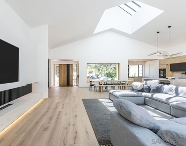 4874 Sun Valley Rd - Photo Thumbnail 15