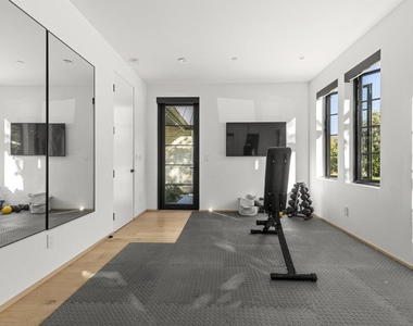 4874 Sun Valley Rd - Photo Thumbnail 27