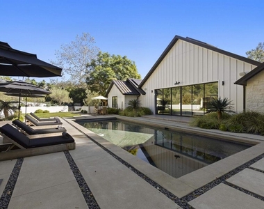 4874 Sun Valley Rd - Photo Thumbnail 29