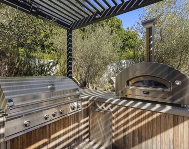 4874 Sun Valley Rd - Photo Thumbnail 35